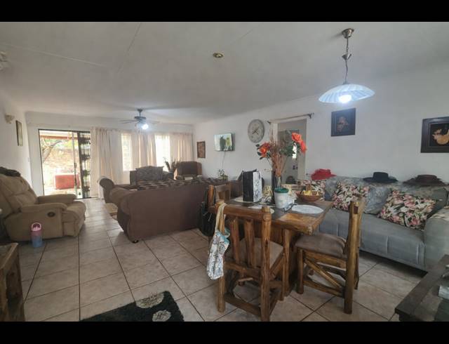 3 BEDROOM RETIREMENT UNIT TO LET IN UNITAS PARK